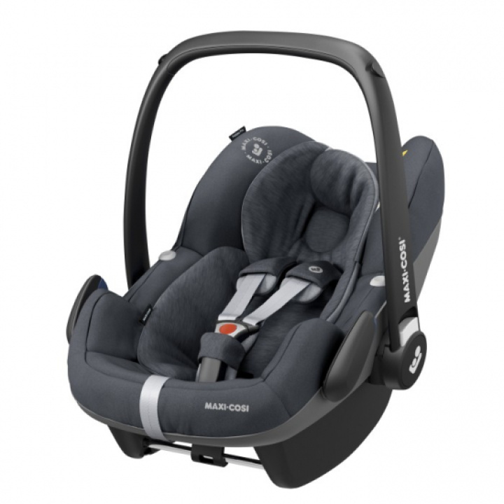 Maxi-Cosi Pebble Pro i-Size Essential Graphite i gruppen Bilbarnstolar / Bilstolstyp / Babyskydd 0-1 år hos Köpbarnvagn (8799750120)