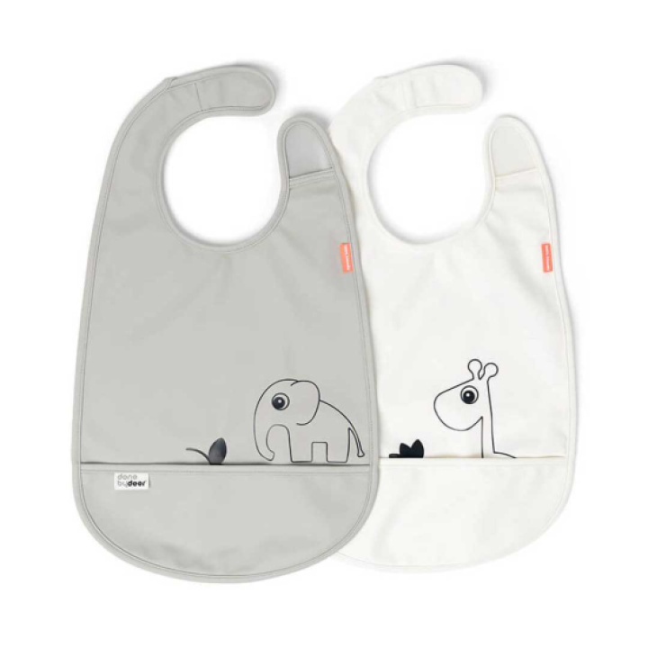 Done By Deer Haklapp 2-pack Deer friends Grey/Beige i gruppen Babytillbehör / Äta & dricka / Haklappar hos Köpbarnvagn (DOBD1313525)