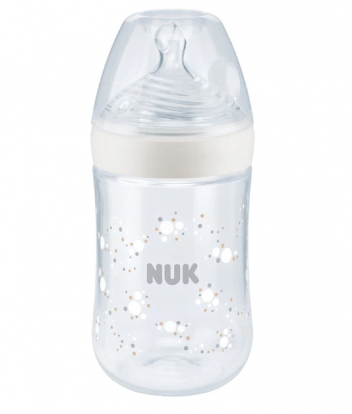 NUK Nature Sense Nappflaska 0-18 mån 260 ml Vit i gruppen Babytillbehör / Äta & dricka / Nappflaskor & muggar hos Köpbarnvagn (NUK741962)